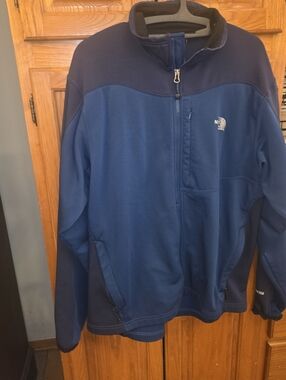 Men's XL The North Face blue lightweight jacket